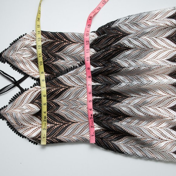 Dress The Population Lucia Dress Crochet Chevron Maxi Black White Medium New - Picture 6 of 6